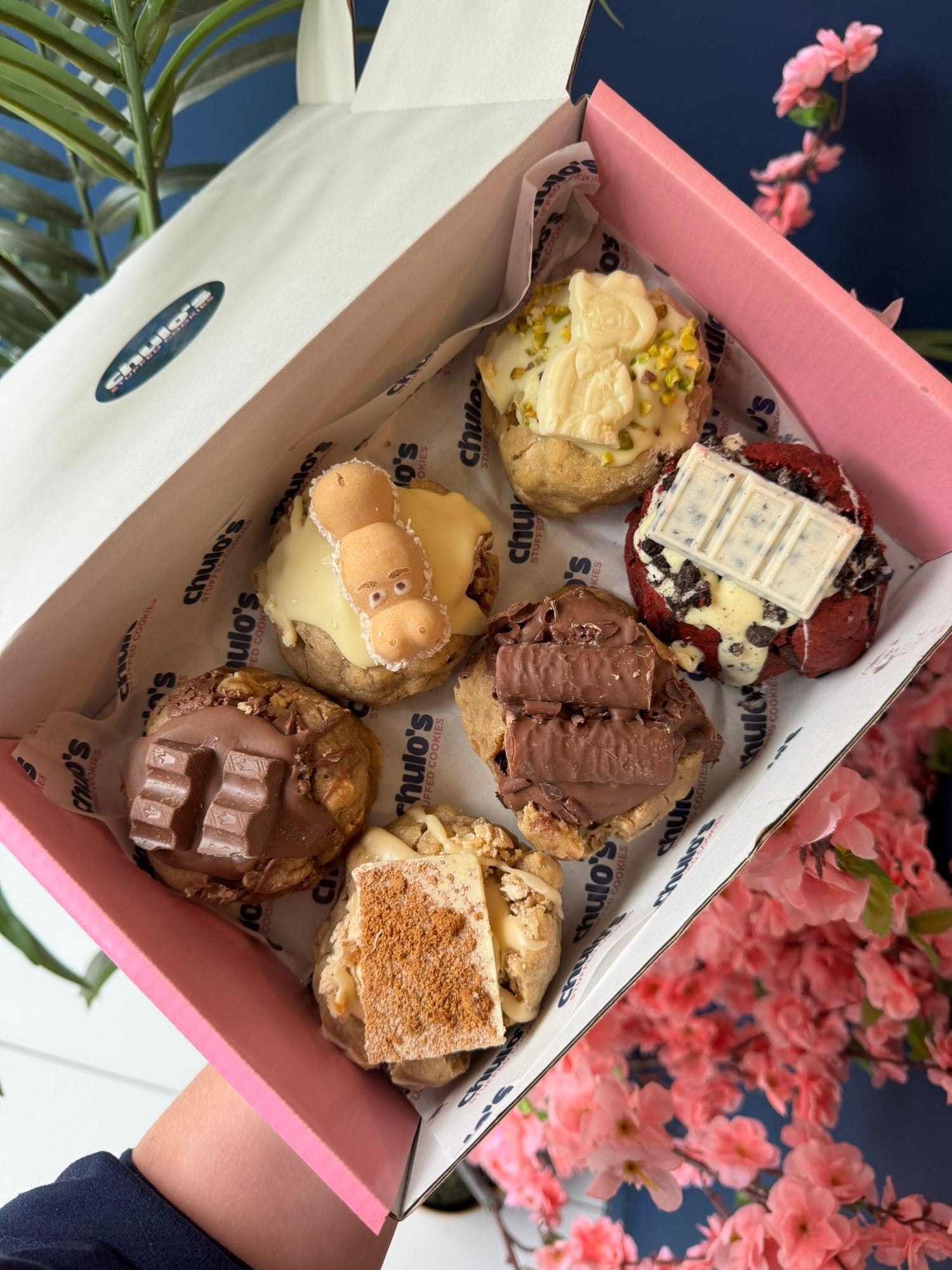 Box of 6 delicious stuffed cookies by Chulo's
