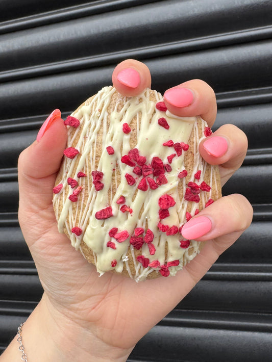 High-protein almond butter cookie with belgian chocolate